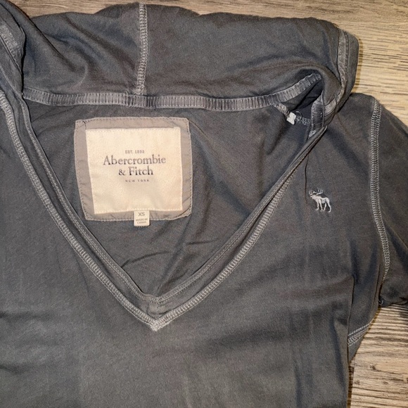Abercrombie & Fitch Charcoal Hoodie Shirt - Picture 3 of 5